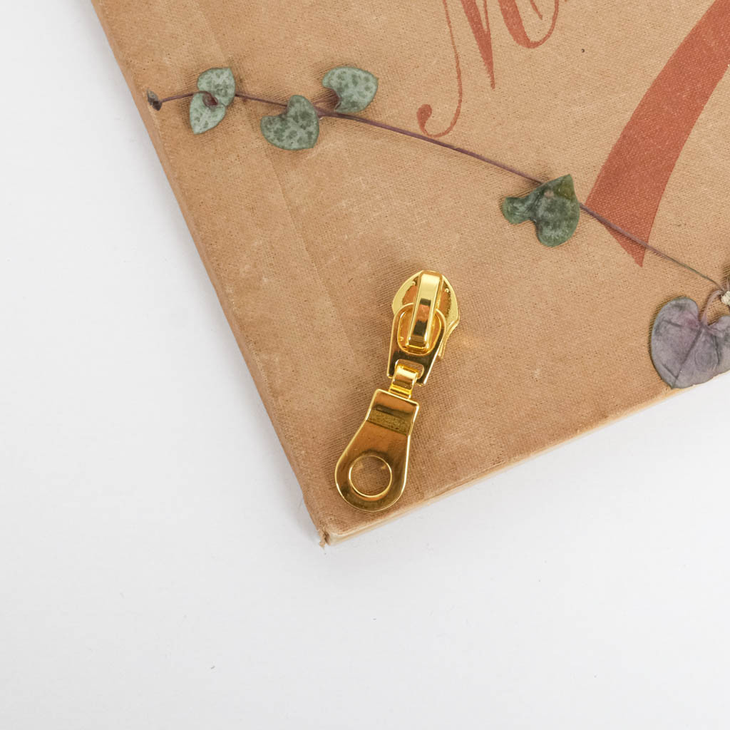 Classic 3mm Gold-Plated Slider for Zippers - Maison Klem